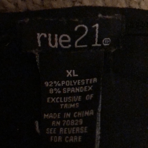 Tank top with ruffle - Picture 1 of 2